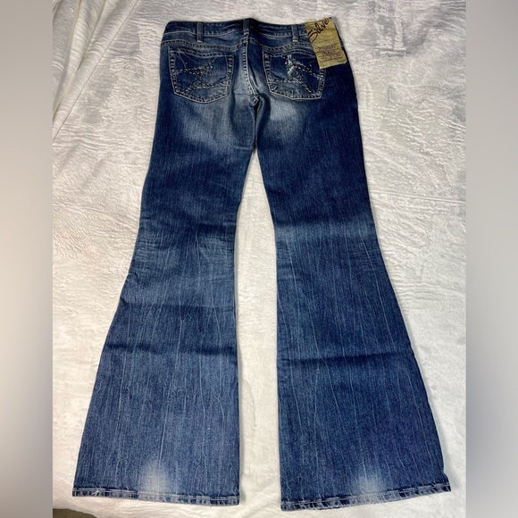 NWT SILVER JEANS Tuesday Flare 31 - Picture 7 of 7